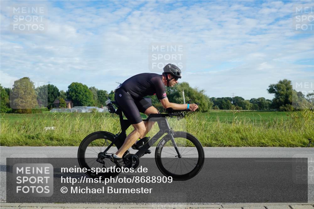 31.08.2025 - Elbe Triathlon Hamburg Michael Burmester http://msf.ph/oto/8688909 31.08.2025 09:12:25 Radfahren 174, 179, 311, 368, 389 meine-sportfotos.de