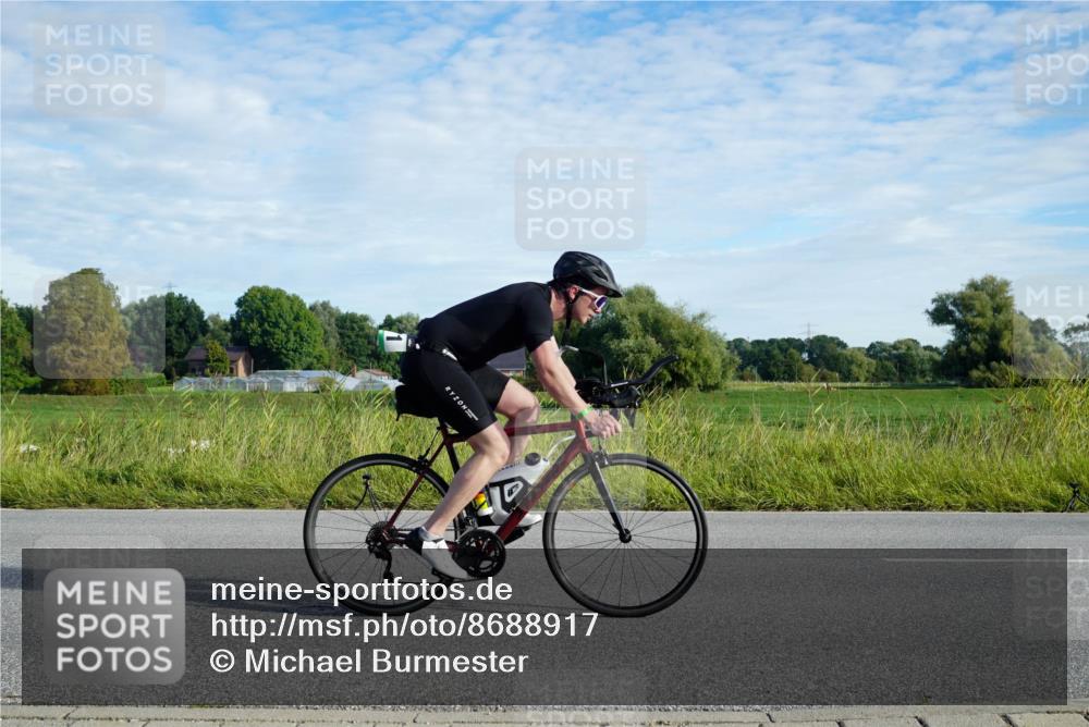 31.08.2025 - Elbe Triathlon Hamburg Michael Burmester http://msf.ph/oto/8688917 31.08.2025 09:12:38 Radfahren 444, 471, 582 meine-sportfotos.de