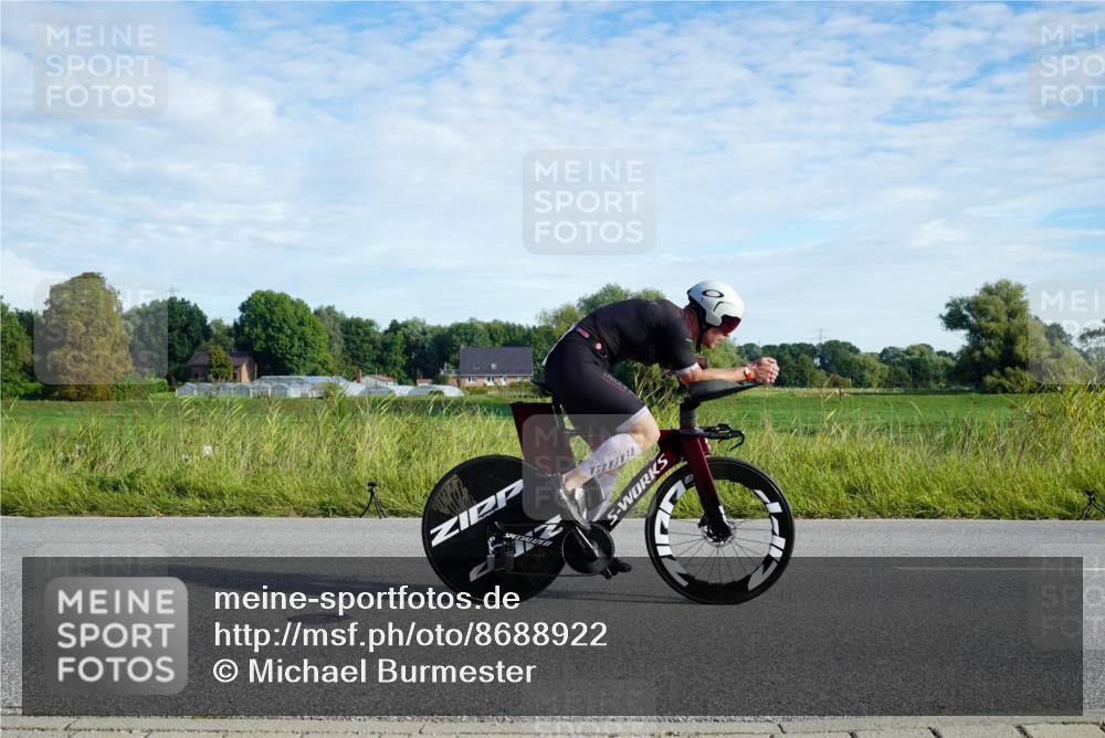 31.08.2025 - Elbe Triathlon Hamburg Michael Burmester http://msf.ph/oto/8688922 31.08.2025 09:12:44 Radfahren 341, 383, 582 meine-sportfotos.de