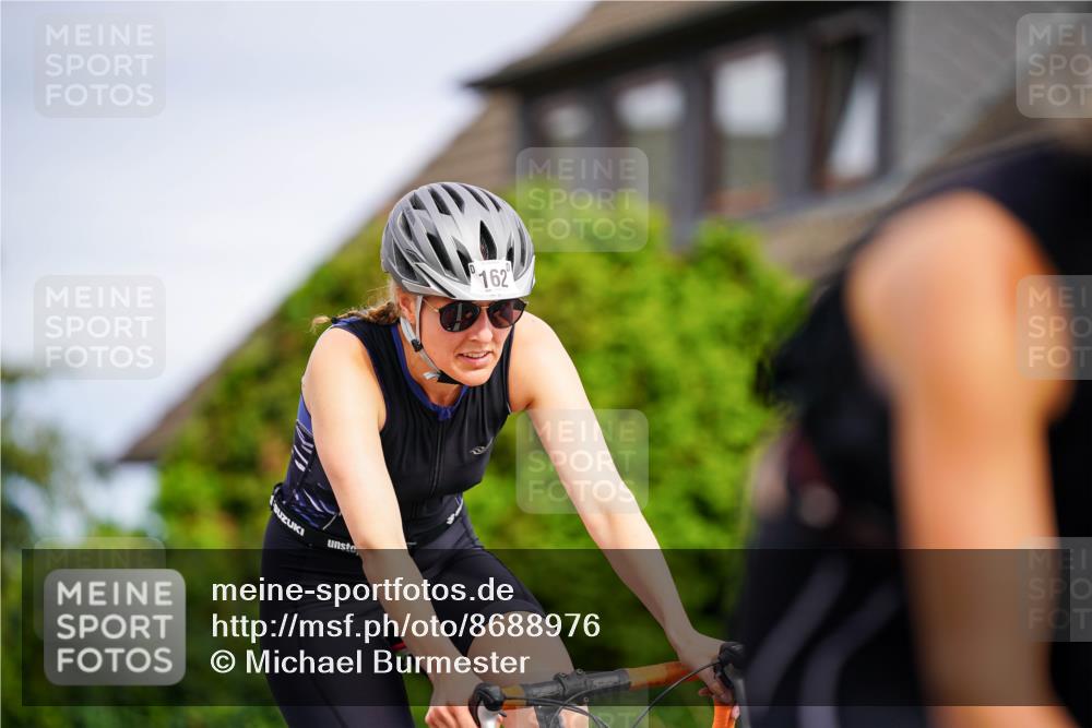 31.08.2025 - Elbe Triathlon Hamburg Michael Burmester http://msf.ph/oto/8688976 31.08.2025 16:04:41 Radfahren  meine-sportfotos.de