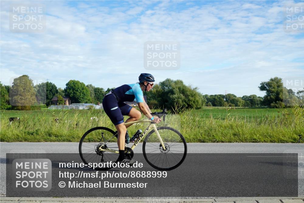 31.08.2025 - Elbe Triathlon Hamburg Michael Burmester http://msf.ph/oto/8688999 31.08.2025 09:14:07 Radfahren 210, 282, 305, 360, 384, 519, 554 meine-sportfotos.de