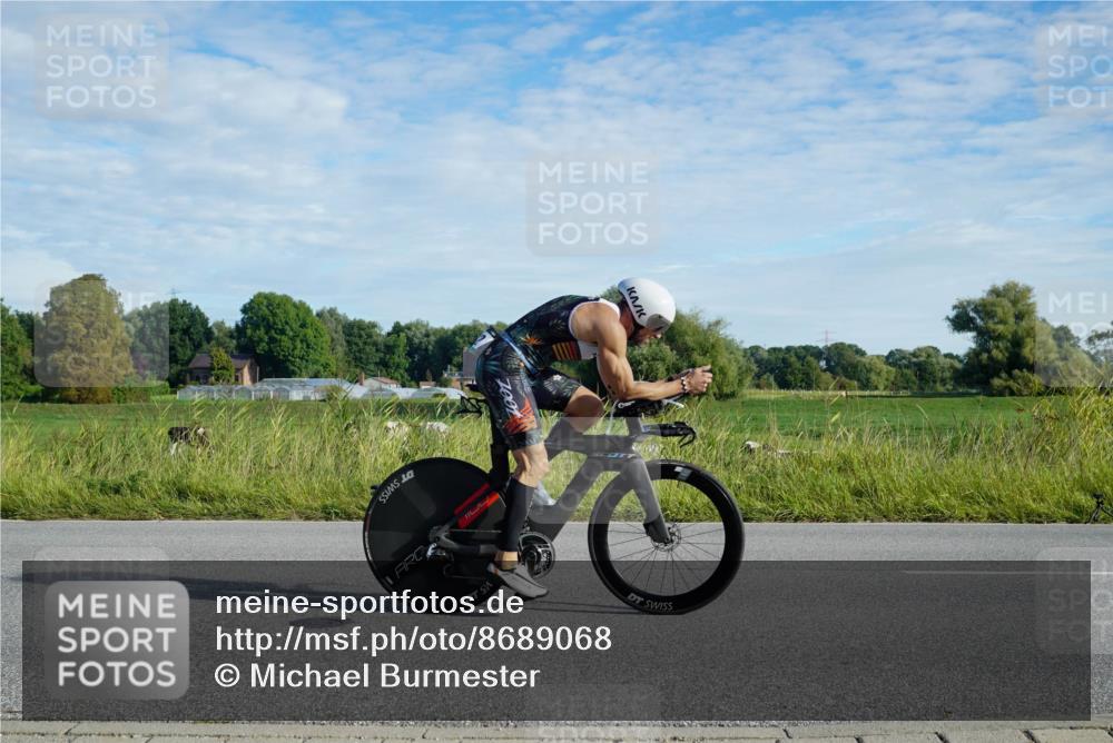 31.08.2025 - Elbe Triathlon Hamburg Michael Burmester http://msf.ph/oto/8689068 31.08.2025 09:15:29 Radfahren 527, 672 meine-sportfotos.de