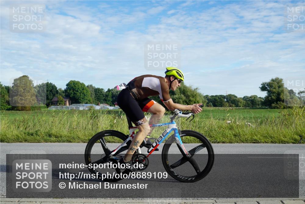 31.08.2025 - Elbe Triathlon Hamburg Michael Burmester http://msf.ph/oto/8689109 31.08.2025 09:16:12 Radfahren 170, 176, 213, 285, 528 meine-sportfotos.de