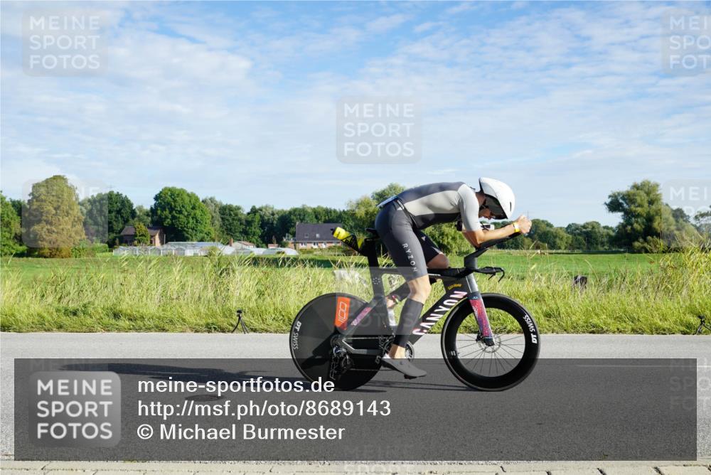 31.08.2025 - Elbe Triathlon Hamburg Michael Burmester http://msf.ph/oto/8689143 31.08.2025 09:17:12 Radfahren 196, 225, 297 meine-sportfotos.de