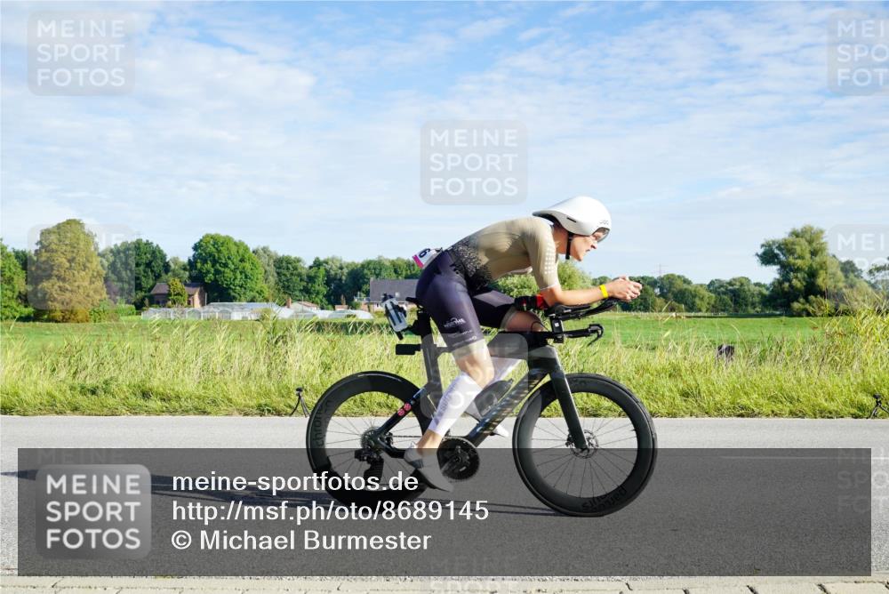 31.08.2025 - Elbe Triathlon Hamburg Michael Burmester http://msf.ph/oto/8689145 31.08.2025 09:17:13 Radfahren 196, 225, 297 meine-sportfotos.de