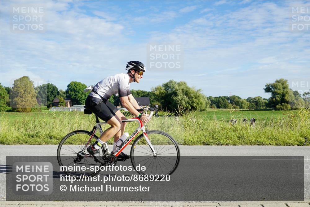 31.08.2025 - Elbe Triathlon Hamburg Michael Burmester http://msf.ph/oto/8689220 31.08.2025 09:19:07 Radfahren 410, 450 meine-sportfotos.de