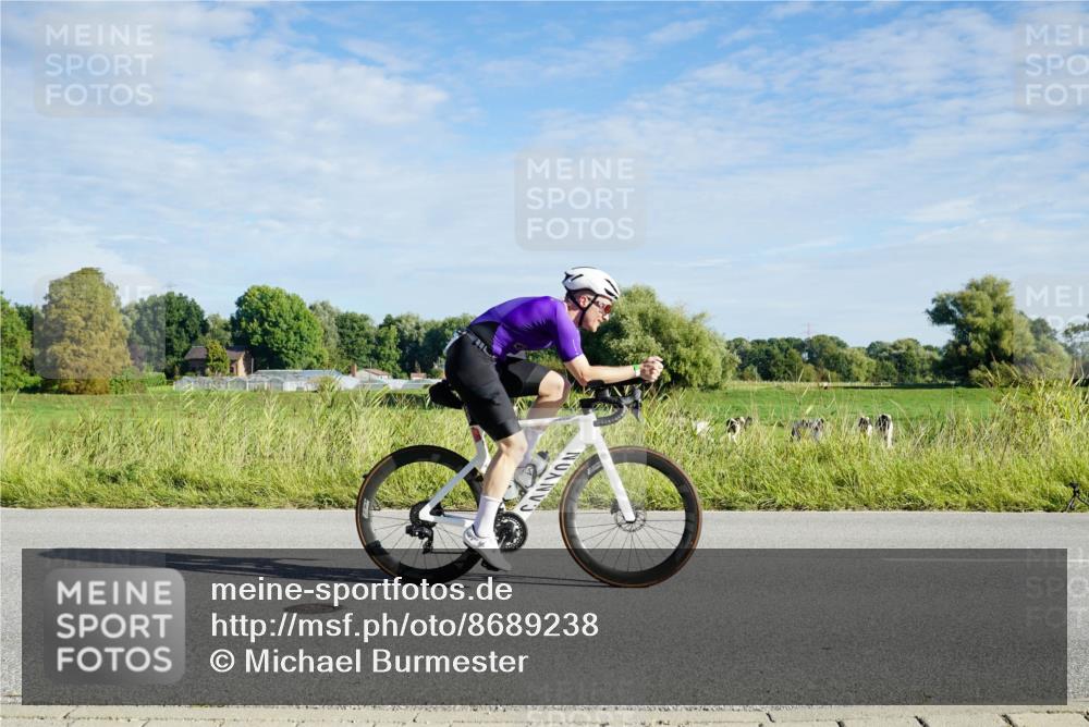 31.08.2025 - Elbe Triathlon Hamburg Michael Burmester http://msf.ph/oto/8689238 31.08.2025 09:19:35 Radfahren 222, 319, 526 meine-sportfotos.de