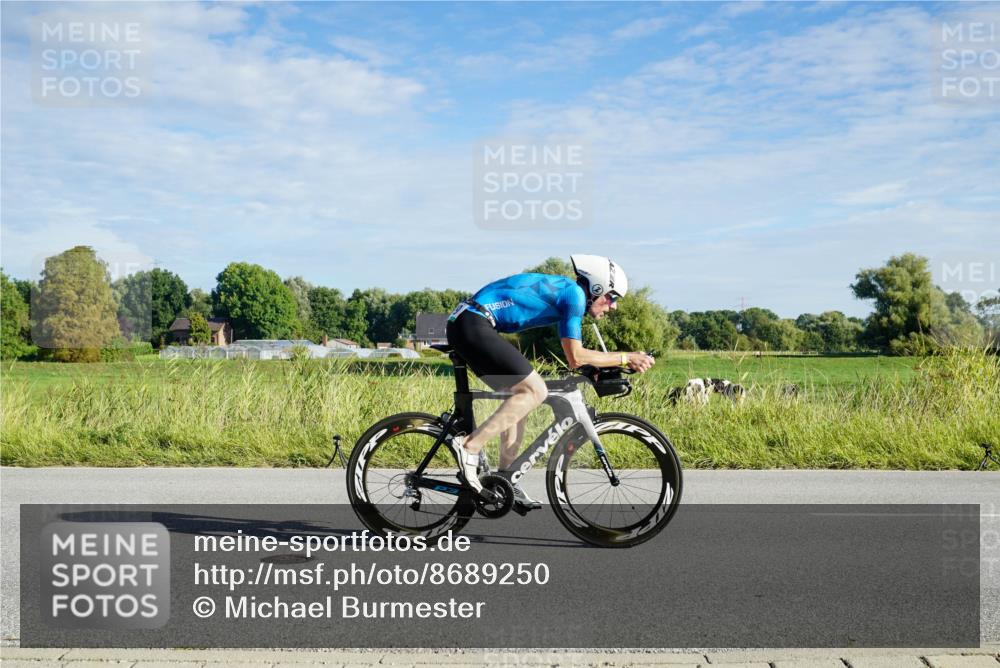 31.08.2025 - Elbe Triathlon Hamburg Michael Burmester http://msf.ph/oto/8689250 31.08.2025 09:20:07 Radfahren 211, 371, 381, 474, 709 meine-sportfotos.de