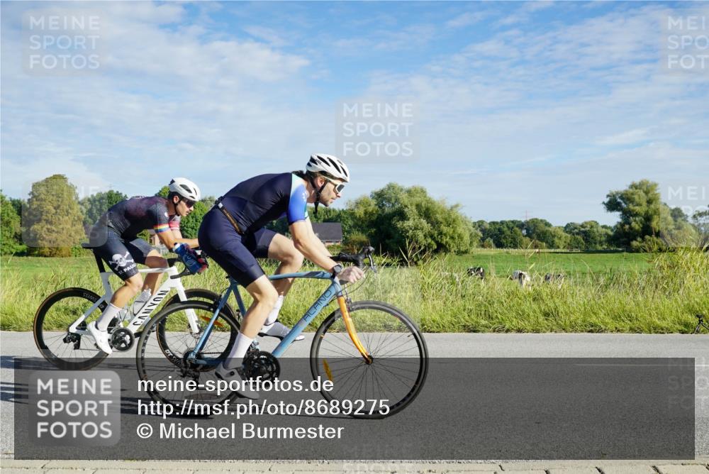31.08.2025 - Elbe Triathlon Hamburg Michael Burmester http://msf.ph/oto/8689275 31.08.2025 09:20:39 Radfahren 182, 228, 242, 289, 422, 517, 561 meine-sportfotos.de