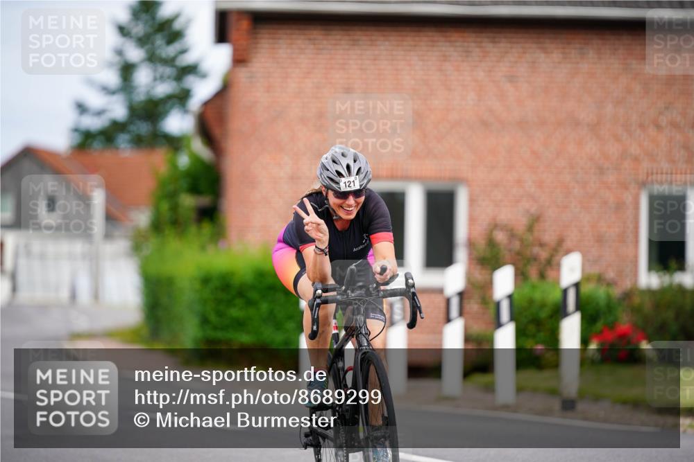 31.08.2025 - Elbe Triathlon Hamburg Michael Burmester http://msf.ph/oto/8689299 31.08.2025 16:15:11 Radfahren  meine-sportfotos.de