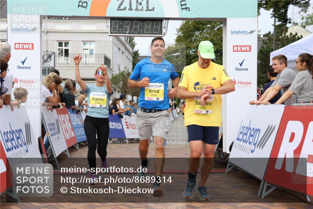 31.08.2025 - 21. Blankeneser Heldenlauf Strokosch-Dieckow http://msf.ph/oto/8689314 31.08.2025 10:28:23 Ziel 2249, 2140, 2133, 2625, 2431, 2088, 2052, 2531 meine-sportfotos.de