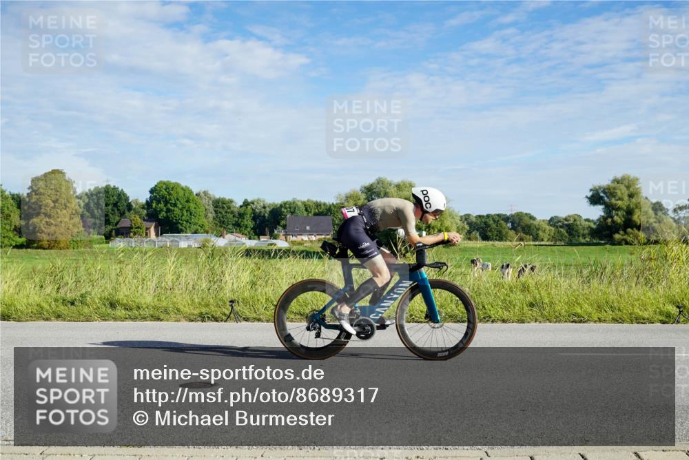 31.08.2025 - Elbe Triathlon Hamburg Michael Burmester http://msf.ph/oto/8689317 31.08.2025 09:21:11 Radfahren 207, 215, 313, 375, 388, 441 meine-sportfotos.de