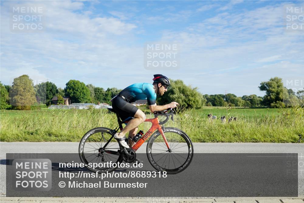 31.08.2025 - Elbe Triathlon Hamburg Michael Burmester http://msf.ph/oto/8689318 31.08.2025 09:21:11 Radfahren 207, 215, 313, 375, 388, 441 meine-sportfotos.de