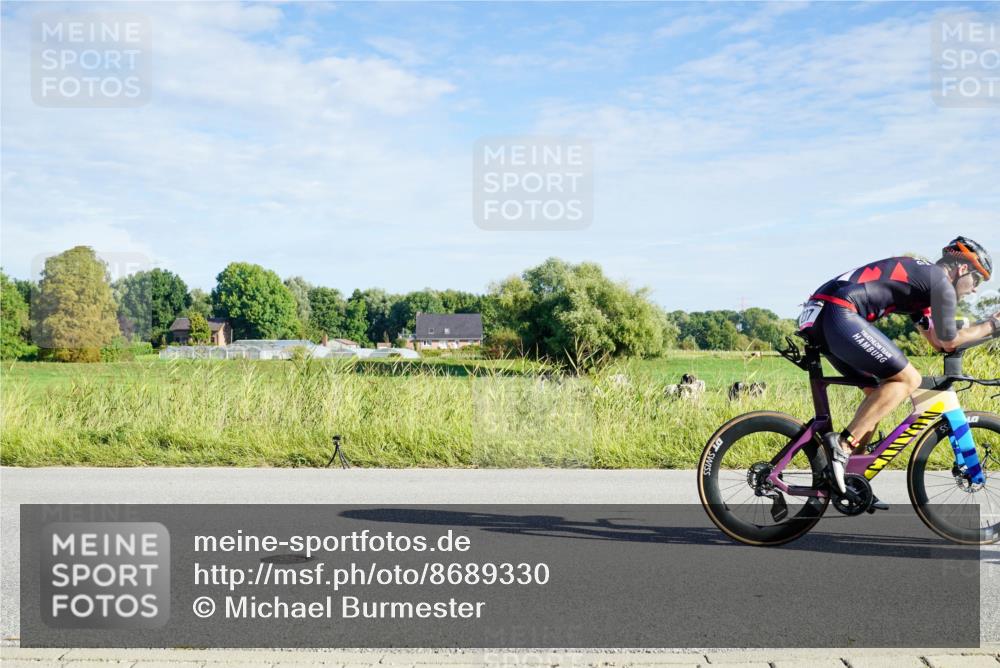 31.08.2025 - Elbe Triathlon Hamburg Michael Burmester http://msf.ph/oto/8689330 31.08.2025 09:21:26 Radfahren 199, 237, 651 meine-sportfotos.de