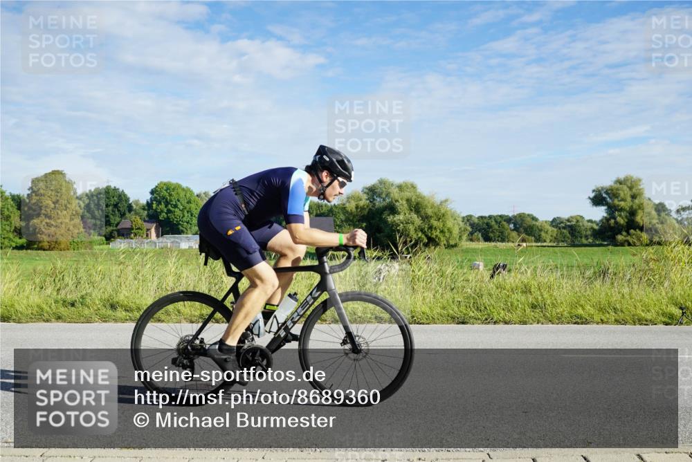 31.08.2025 - Elbe Triathlon Hamburg Michael Burmester http://msf.ph/oto/8689360 31.08.2025 09:22:07 Radfahren 227, 275, 379, 543, 568 meine-sportfotos.de