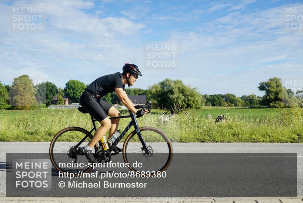 31.08.2025 - Elbe Triathlon Hamburg Michael Burmester http://msf.ph/oto/8689380 31.08.2025 09:22:30 Radfahren 181, 193, 397, 405, 426, 479, 557, 614 meine-sportfotos.de