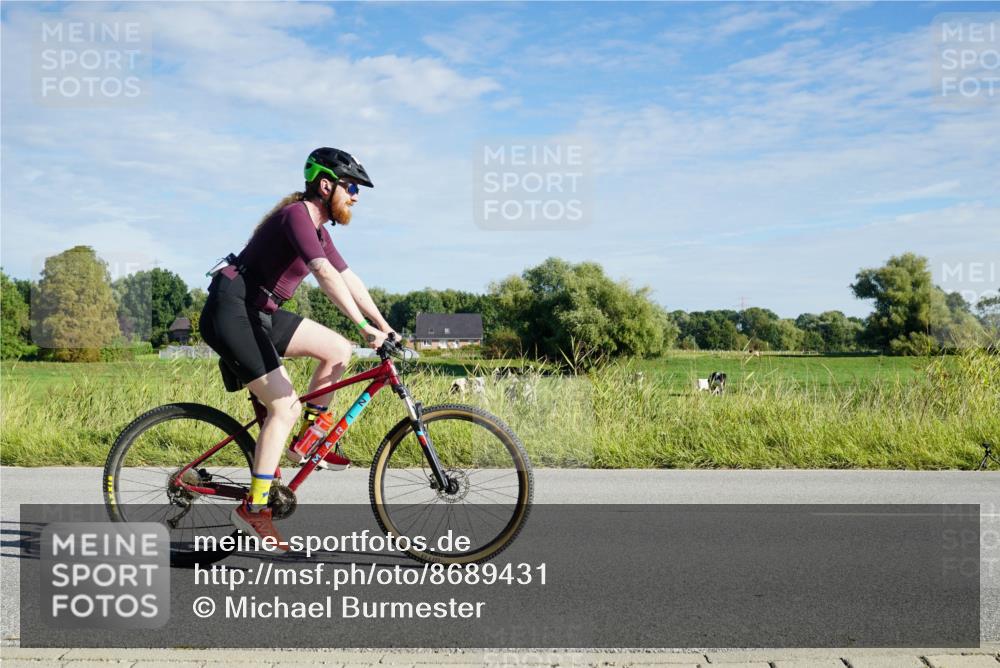 31.08.2025 - Elbe Triathlon Hamburg Michael Burmester http://msf.ph/oto/8689431 31.08.2025 09:23:19 Radfahren 508, 524 meine-sportfotos.de