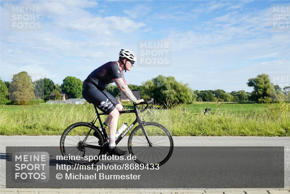 31.08.2025 - Elbe Triathlon Hamburg Michael Burmester http://msf.ph/oto/8689433 31.08.2025 09:23:25 Radfahren 234, 524, 529 meine-sportfotos.de