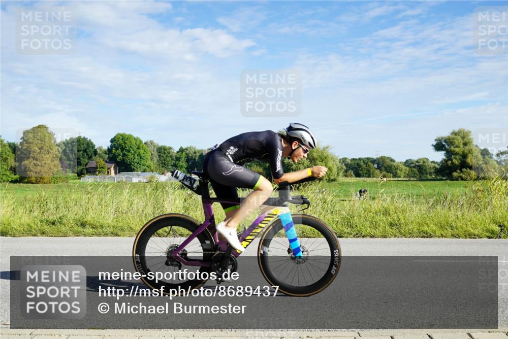 31.08.2025 - Elbe Triathlon Hamburg Michael Burmester http://msf.ph/oto/8689437 31.08.2025 09:23:27 Radfahren 234, 524, 529 meine-sportfotos.de
