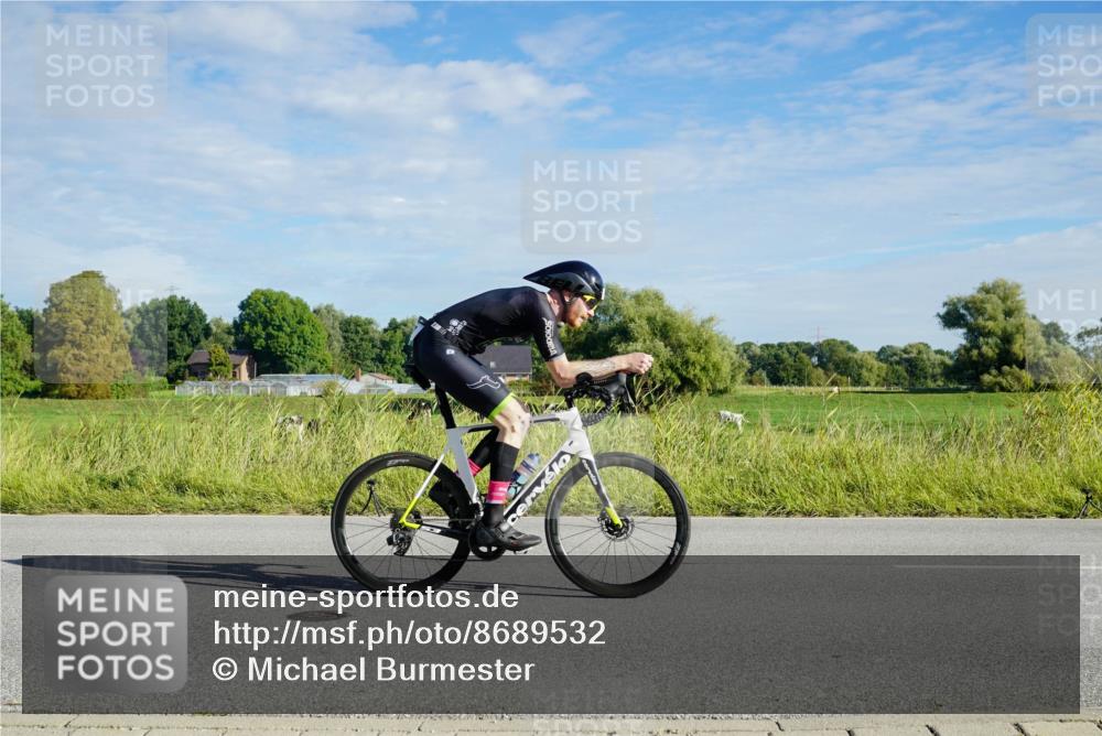 31.08.2025 - Elbe Triathlon Hamburg Michael Burmester http://msf.ph/oto/8689532 31.08.2025 09:24:50 Radfahren 239, 260, 351, 373, 403, 456, 457, 548, 597, 627, 659 meine-sportfotos.de