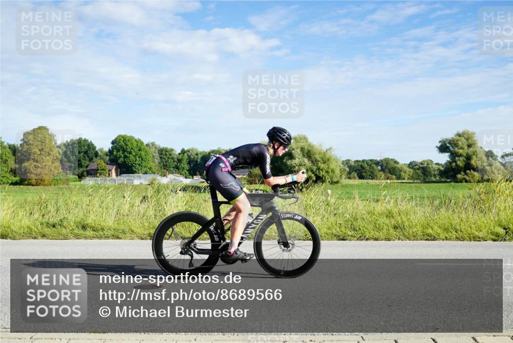 31.08.2025 - Elbe Triathlon Hamburg Michael Burmester http://msf.ph/oto/8689566 31.08.2025 09:25:19 Radfahren 293, 459, 462, 546, 753 meine-sportfotos.de