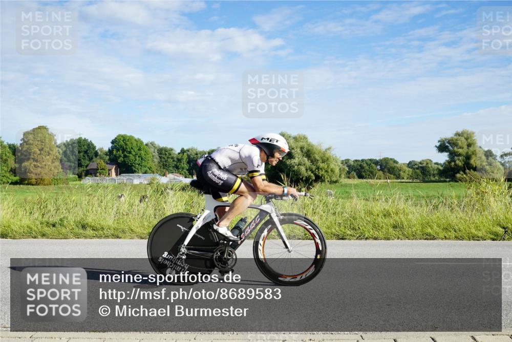 31.08.2025 - Elbe Triathlon Hamburg Michael Burmester http://msf.ph/oto/8689583 31.08.2025 09:25:40 Radfahren 174, 179, 279, 347, 453, 724 meine-sportfotos.de