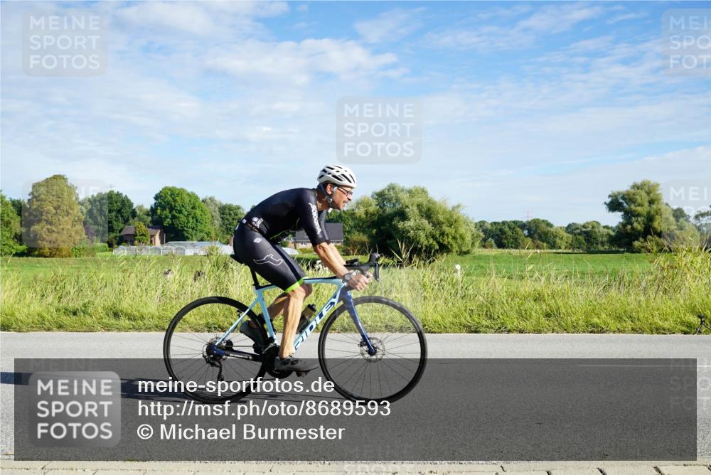 31.08.2025 - Elbe Triathlon Hamburg Michael Burmester http://msf.ph/oto/8689593 31.08.2025 09:25:48 Radfahren 348, 366, 424, 453, 507, 550, 625 meine-sportfotos.de