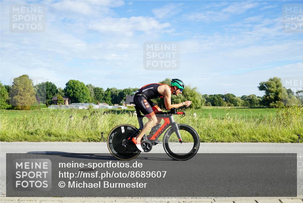 31.08.2025 - Elbe Triathlon Hamburg Michael Burmester http://msf.ph/oto/8689607 31.08.2025 09:25:57 Radfahren 301, 334, 523, 525, 551, 554, 579 meine-sportfotos.de