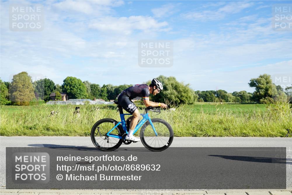 31.08.2025 - Elbe Triathlon Hamburg Michael Burmester http://msf.ph/oto/8689632 31.08.2025 09:26:28 Radfahren 175, 316, 318, 341, 355, 395, 434, 438, 471, 558, 650 meine-sportfotos.de