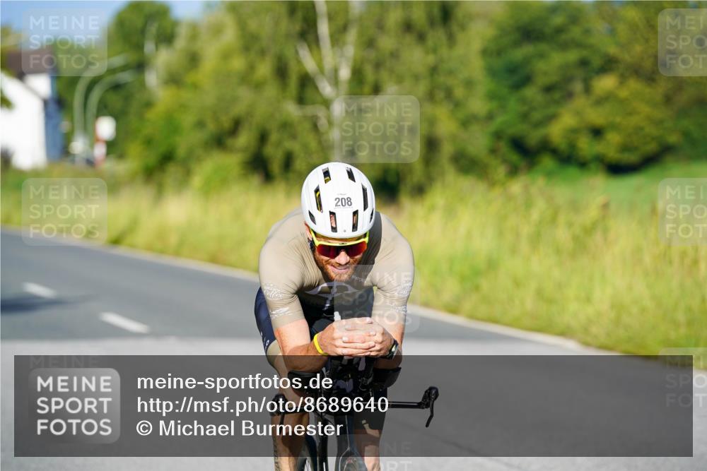 31.08.2025 - Elbe Triathlon Hamburg Michael Burmester http://msf.ph/oto/8689640 31.08.2025 08:41:04 Radfahren 208, 211 meine-sportfotos.de