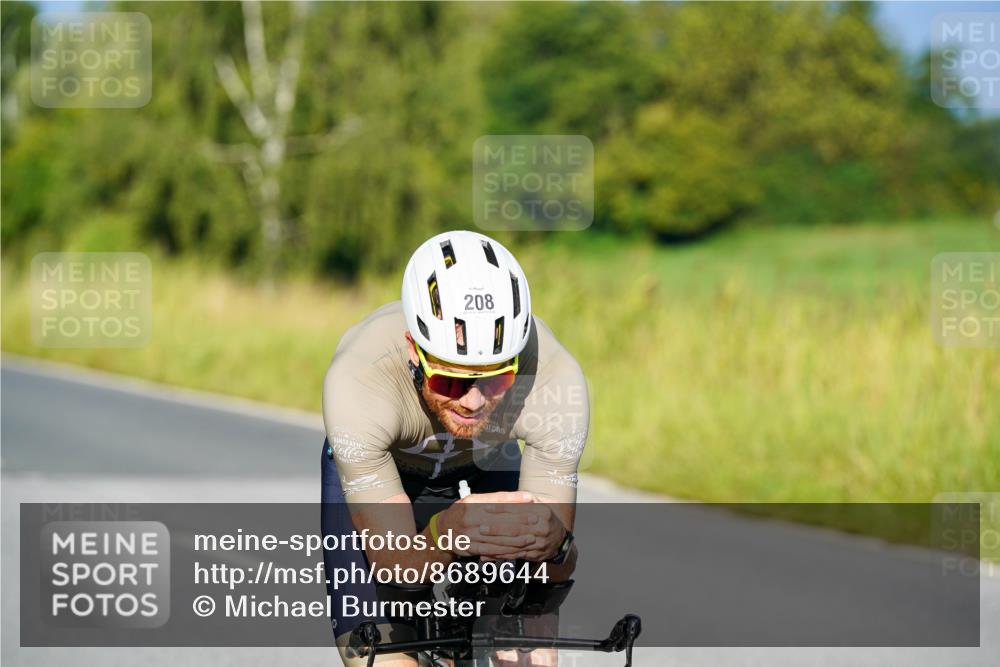 31.08.2025 - Elbe Triathlon Hamburg Michael Burmester http://msf.ph/oto/8689644 31.08.2025 08:41:05 Radfahren 208, 211 meine-sportfotos.de