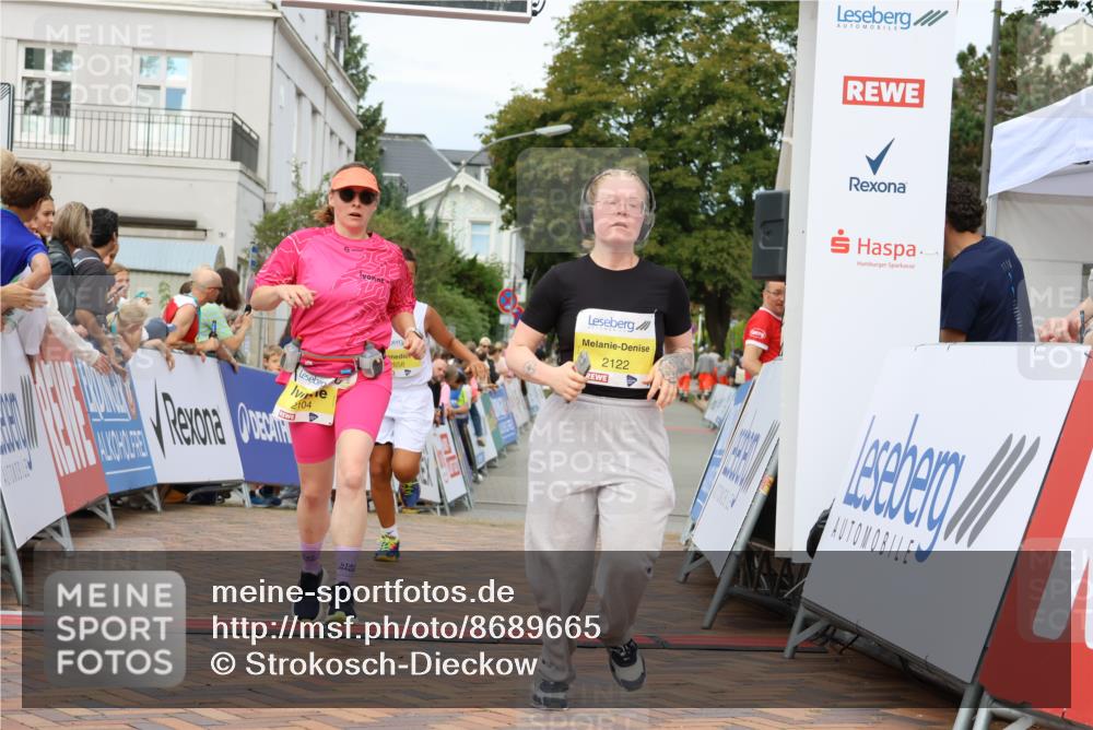 31.08.2025 - 21. Blankeneser Heldenlauf Strokosch-Dieckow http://msf.ph/oto/8689665 31.08.2025 10:33:03 Ziel 2104, 2129, 2130, 2128, 2122, 2337, 2695, 2694, 2464, 2658 meine-sportfotos.de
