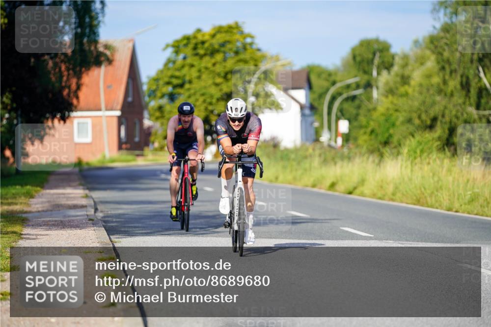 31.08.2025 - Elbe Triathlon Hamburg Michael Burmester http://msf.ph/oto/8689680 31.08.2025 08:41:57 Radfahren 180, 182 meine-sportfotos.de