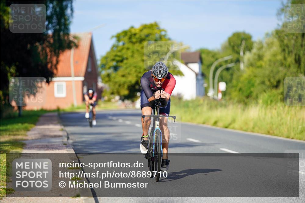 31.08.2025 - Elbe Triathlon Hamburg Michael Burmester http://msf.ph/oto/8689710 31.08.2025 08:42:20 Radfahren 166, 237 meine-sportfotos.de