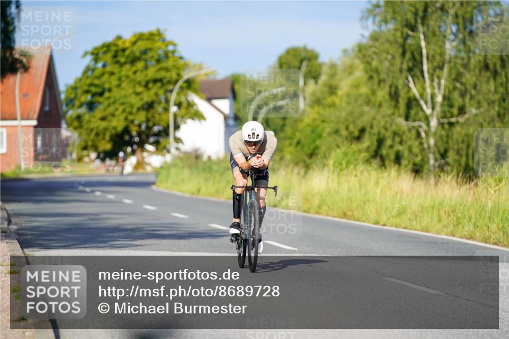 31.08.2025 - Elbe Triathlon Hamburg Michael Burmester http://msf.ph/oto/8689728 31.08.2025 08:42:34 Radfahren 207 meine-sportfotos.de