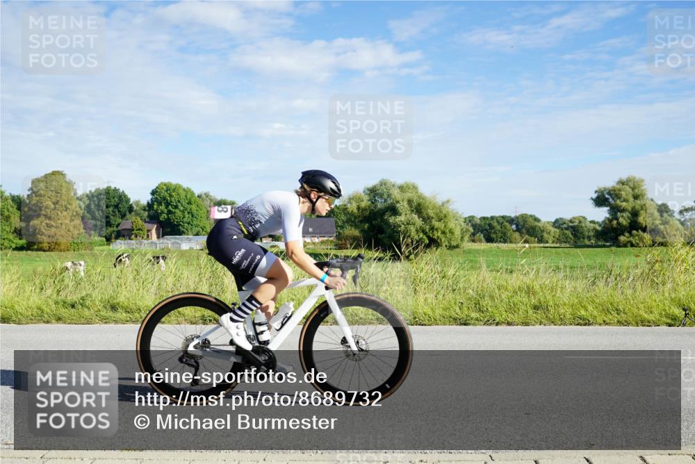 31.08.2025 - Elbe Triathlon Hamburg Michael Burmester http://msf.ph/oto/8689732 31.08.2025 09:27:47 Radfahren 268, 311, 324, 624 meine-sportfotos.de