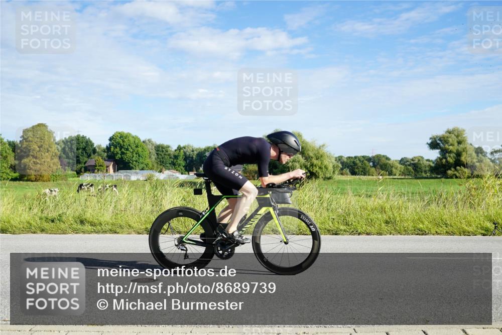 31.08.2025 - Elbe Triathlon Hamburg Michael Burmester http://msf.ph/oto/8689739 31.08.2025 09:28:01 Radfahren 333, 383, 630 meine-sportfotos.de