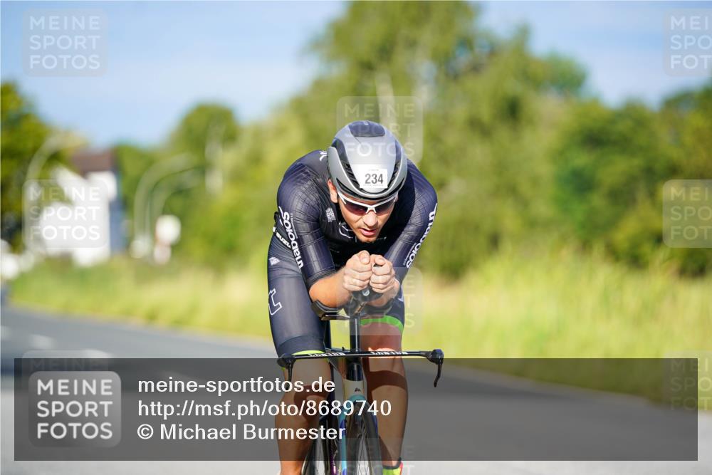 31.08.2025 - Elbe Triathlon Hamburg Michael Burmester http://msf.ph/oto/8689740 31.08.2025 08:42:50 Radfahren 231, 234 meine-sportfotos.de