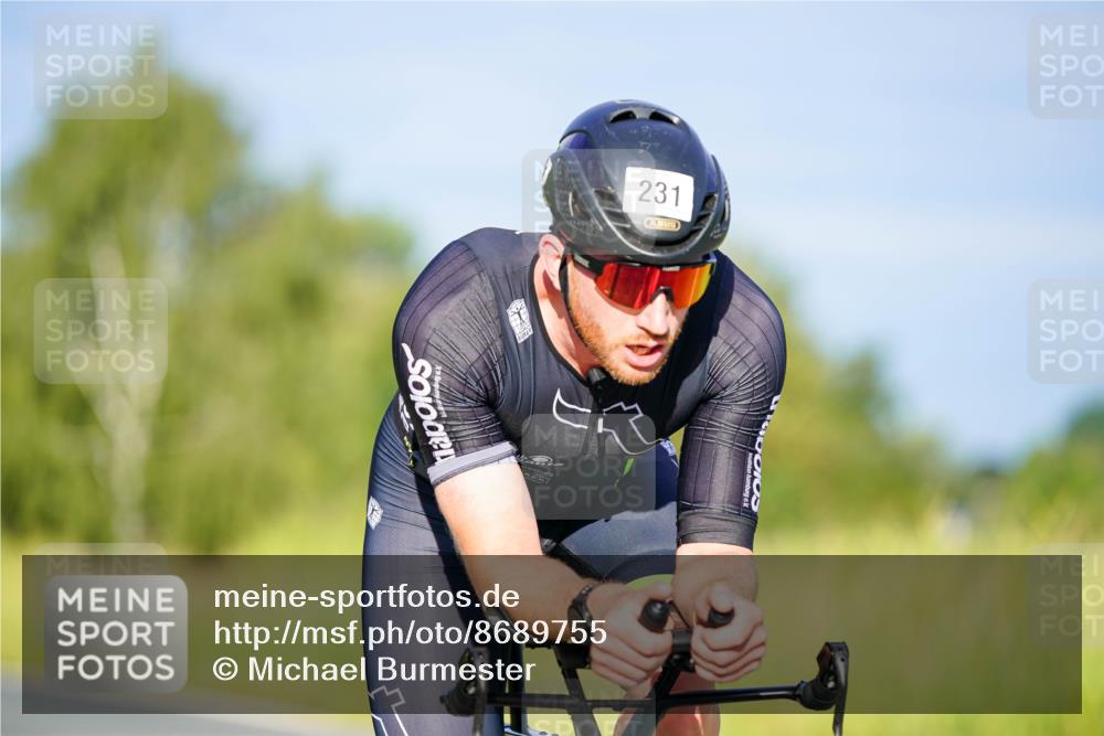 31.08.2025 - Elbe Triathlon Hamburg Michael Burmester http://msf.ph/oto/8689755 31.08.2025 08:42:53 Radfahren 231, 234 meine-sportfotos.de
