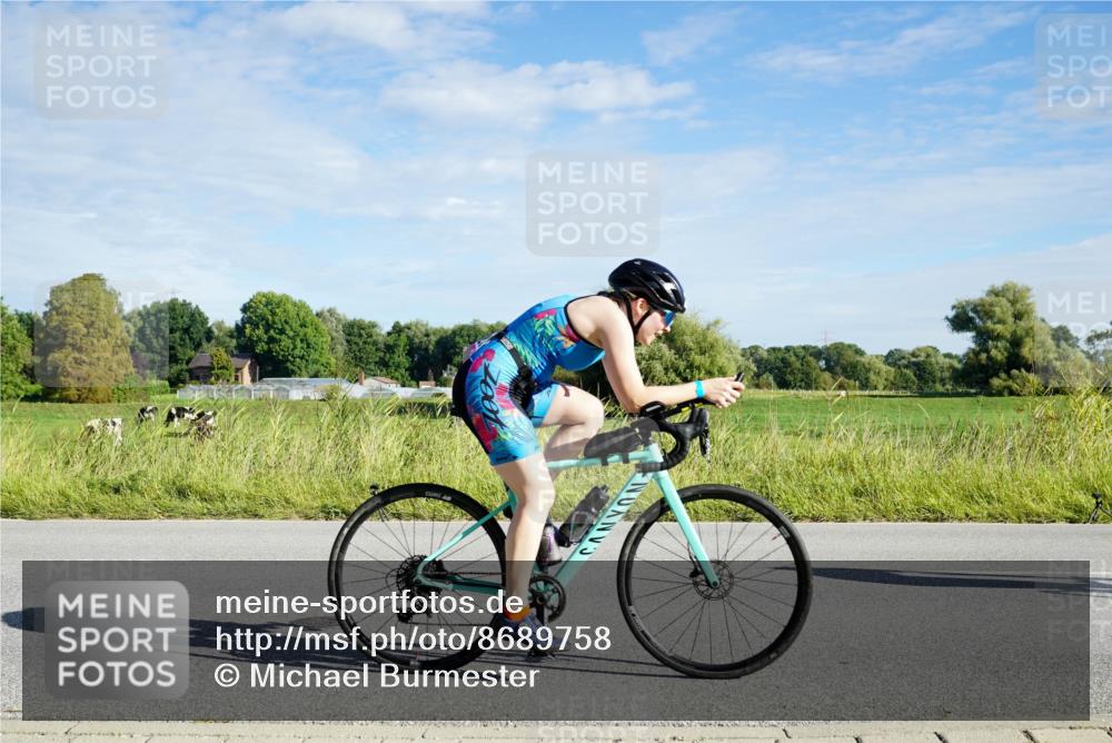 31.08.2025 - Elbe Triathlon Hamburg Michael Burmester http://msf.ph/oto/8689758 31.08.2025 09:28:24 Radfahren 281, 490, 562, 590, 648, 672 meine-sportfotos.de