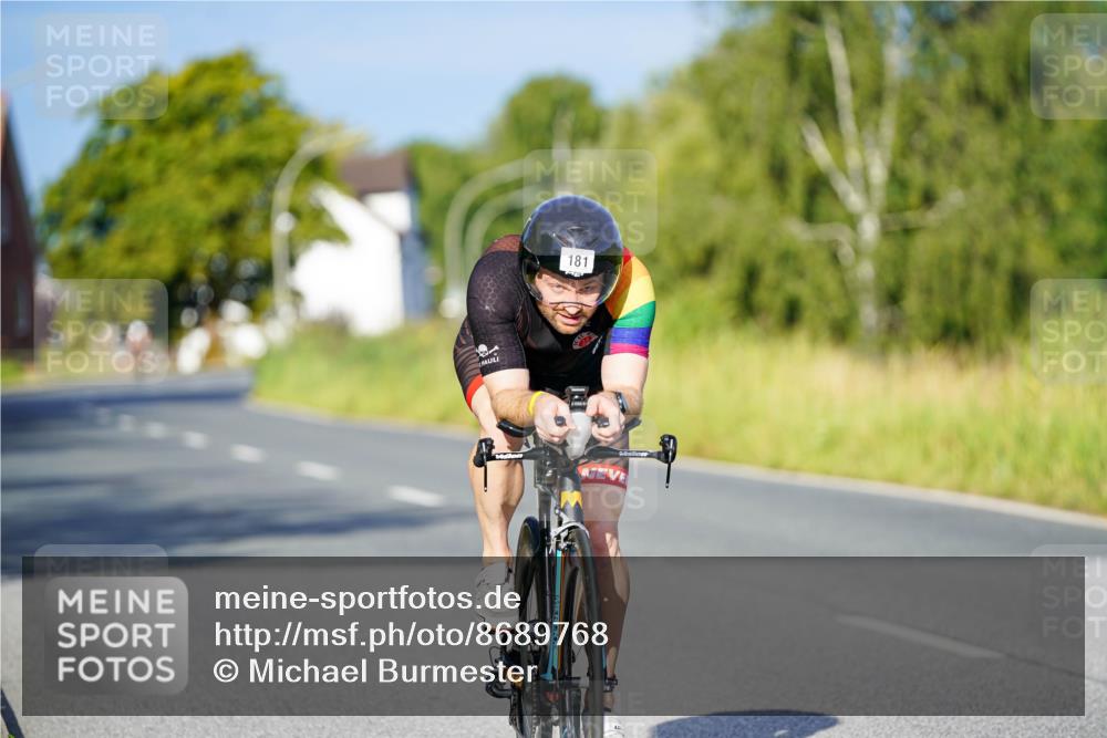 31.08.2025 - Elbe Triathlon Hamburg Michael Burmester http://msf.ph/oto/8689768 31.08.2025 08:43:24 Radfahren 181 meine-sportfotos.de