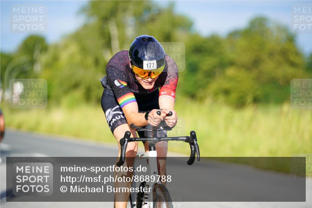 31.08.2025 - Elbe Triathlon Hamburg Michael Burmester http://msf.ph/oto/8689788 31.08.2025 08:43:52 Radfahren 177, 198, 199, 216 meine-sportfotos.de