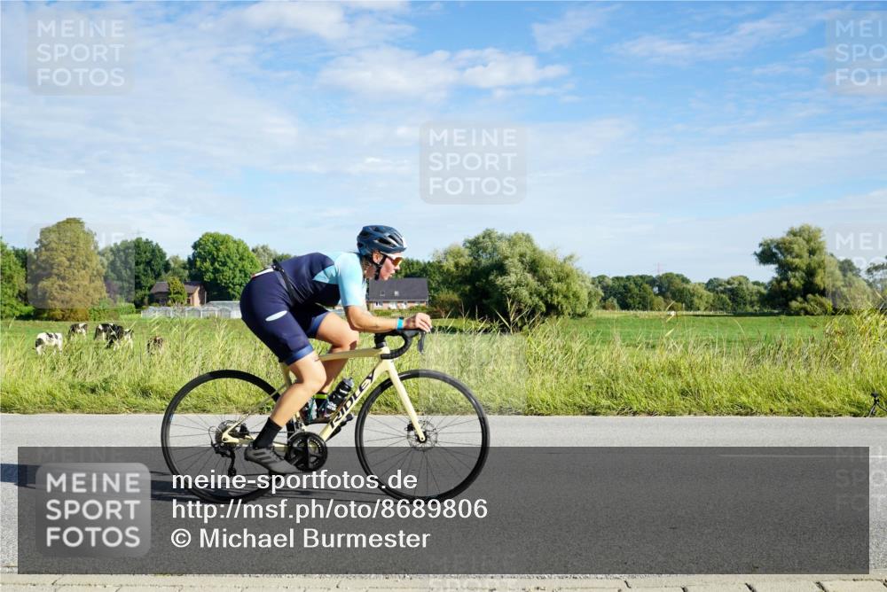 31.08.2025 - Elbe Triathlon Hamburg Michael Burmester http://msf.ph/oto/8689806 31.08.2025 09:29:08 Radfahren 165, 359, 360, 377, 660 meine-sportfotos.de