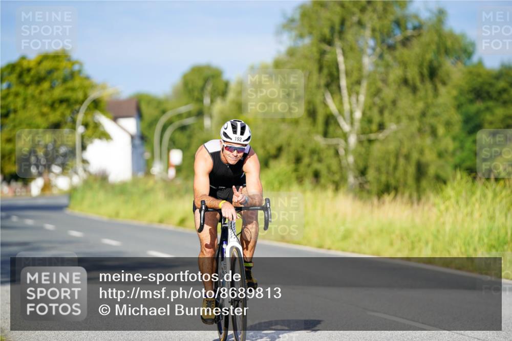 31.08.2025 - Elbe Triathlon Hamburg Michael Burmester http://msf.ph/oto/8689813 31.08.2025 08:44:25 Radfahren 192, 193 meine-sportfotos.de