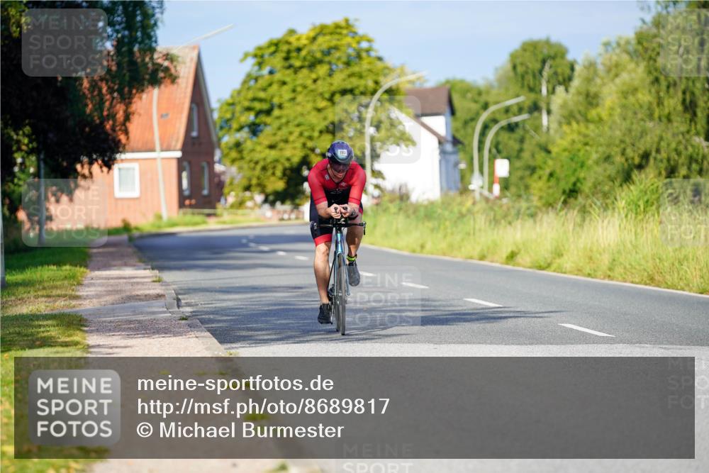 31.08.2025 - Elbe Triathlon Hamburg Michael Burmester http://msf.ph/oto/8689817 31.08.2025 08:44:29 Radfahren 192, 193 meine-sportfotos.de