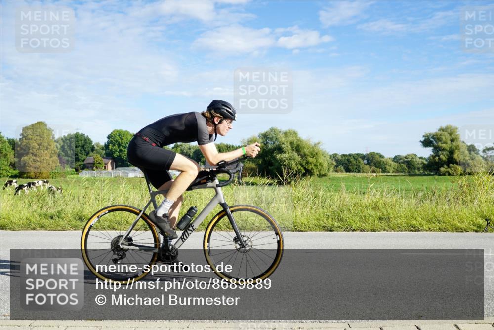 31.08.2025 - Elbe Triathlon Hamburg Michael Burmester http://msf.ph/oto/8689889 31.08.2025 09:30:40 Radfahren 192, 364, 384, 413, 421, 539, 669, 684 meine-sportfotos.de