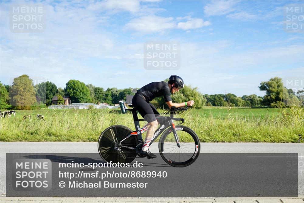 31.08.2025 - Elbe Triathlon Hamburg Michael Burmester http://msf.ph/oto/8689940 31.08.2025 09:31:29 Radfahren 450, 569, 570, 609, 720 meine-sportfotos.de