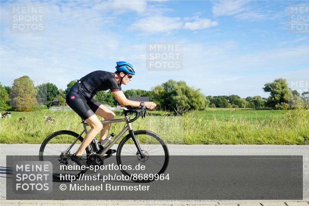 31.08.2025 - Elbe Triathlon Hamburg Michael Burmester http://msf.ph/oto/8689964 31.08.2025 09:32:00 Radfahren 294, 329, 654, 740, 750 meine-sportfotos.de