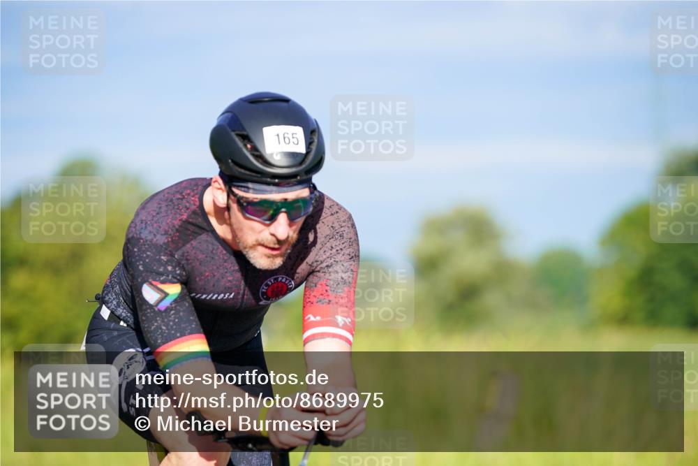 31.08.2025 - Elbe Triathlon Hamburg Michael Burmester http://msf.ph/oto/8689975 31.08.2025 08:49:00 Radfahren 165, 245 meine-sportfotos.de