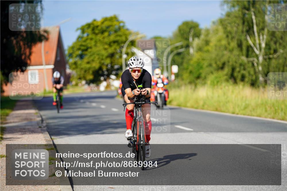 31.08.2025 - Elbe Triathlon Hamburg Michael Burmester http://msf.ph/oto/8689984 31.08.2025 08:49:04 Radfahren 245, 345, 363 meine-sportfotos.de